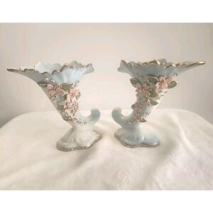 Beautiful Vintage Cermanic Cornucopia‎ Vase Set Blue/white W/Gold Trim & Flowers